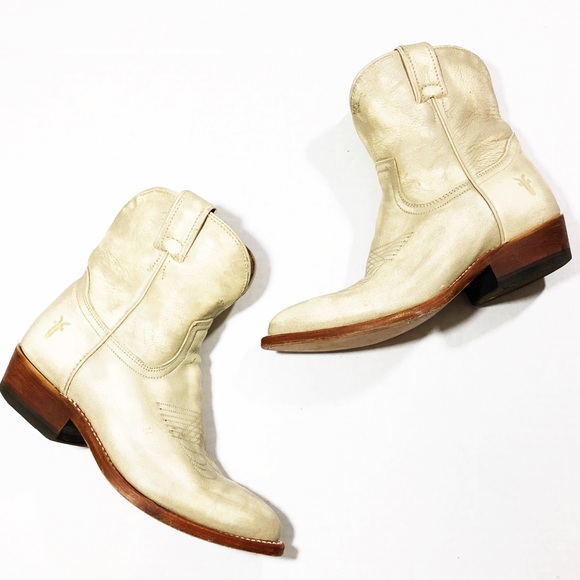 Frye Shoes - FRYE Ivory Billy Short Boot Size 7